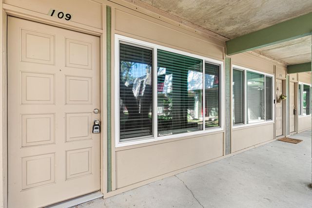 210 Pelham Road 109B, Fort Walton Beach, FL 32547