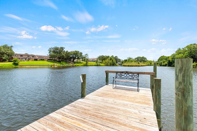 210 Pelham Road 109B, Fort Walton Beach, FL 32547