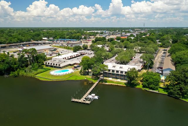 210 Pelham Road 109B, Fort Walton Beach, FL 32547