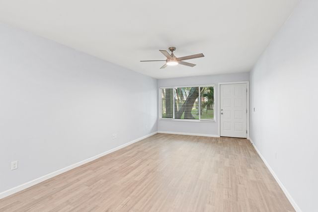 210 Pelham Road 109B, Fort Walton Beach, FL 32547