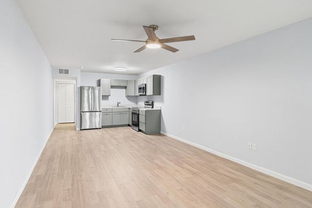 210 Pelham Road 109B, Fort Walton Beach, FL 32547