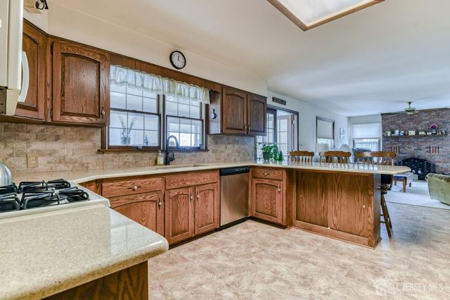 12 Church Lane, East Brunswick, NJ 08816