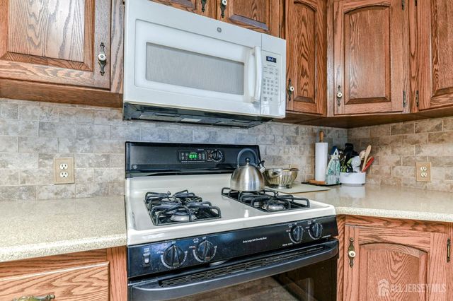 12 Church Lane, East Brunswick, NJ 08816