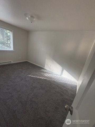 828 Island Blvd, Fox Island, WA 98333