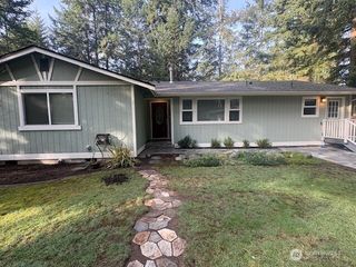828 Island Blvd, Fox Island, WA 98333