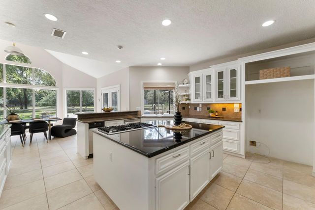 8711 Sendera Drive, Magnolia, TX 77354