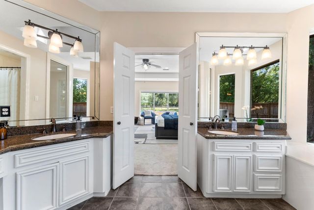 8711 Sendera Drive, Magnolia, TX 77354