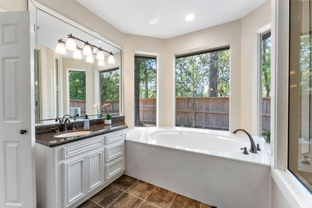 8711 Sendera Drive, Magnolia, TX 77354
