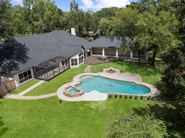 8711 Sendera Drive, Magnolia, TX 77354