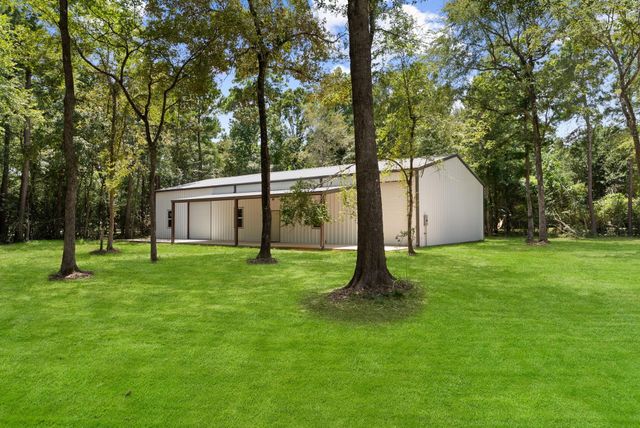 8711 Sendera Drive, Magnolia, TX 77354