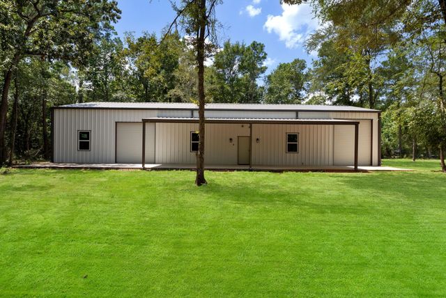 8711 Sendera Drive, Magnolia, TX 77354