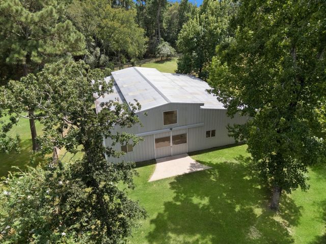 8711 Sendera Drive, Magnolia, TX 77354