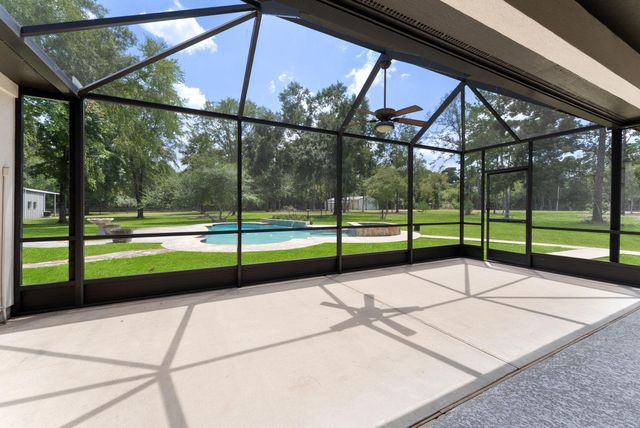 8711 Sendera Drive, Magnolia, TX 77354