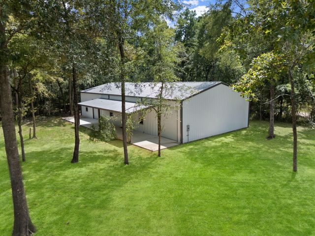 8711 Sendera Drive, Magnolia, TX 77354