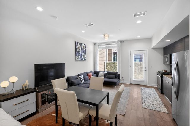 1800 E 4th ST 202, Austin, TX 78702