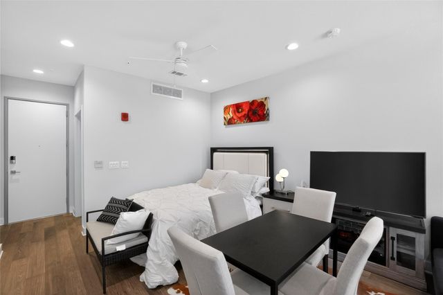 1800 E 4th ST 202, Austin, TX 78702