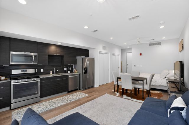 1800 E 4th ST 202, Austin, TX 78702