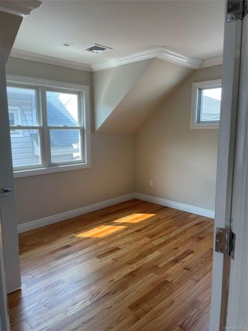 21 Maryland Avenue C, Long Beach, NY 11561