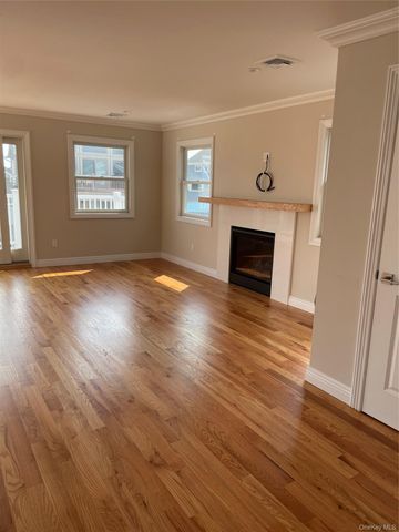21 Maryland Avenue C, Long Beach, NY 11561