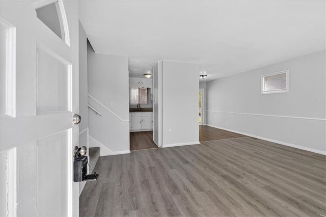 4302-4 NW 56 Street, Kansas City, MO 64151