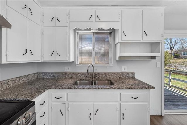 4302-4 NW 56 Street, Kansas City, MO 64151