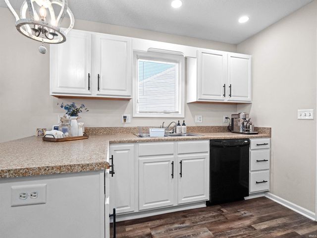 5215 Keswick Lane, Fort Wayne, IN 46835
