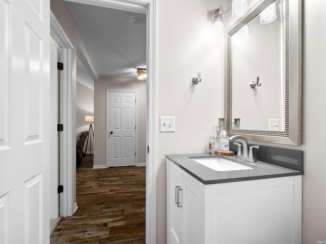 5215 Keswick Lane, Fort Wayne, IN 46835