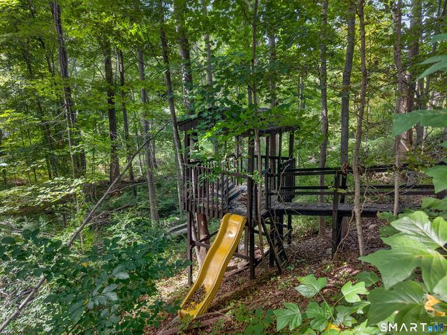 589 Town Street, East Haddam, CT 06423