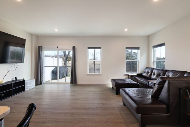 733 Lipizanner Ln, Smyrna, TN 37167