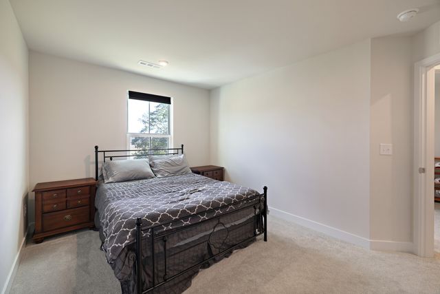 733 Lipizanner Ln, Smyrna, TN 37167