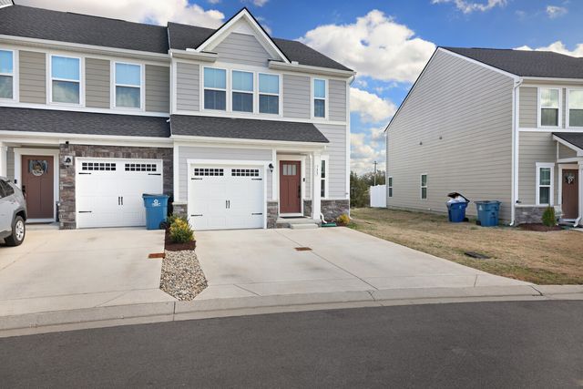 733 Lipizanner Ln, Smyrna, TN 37167