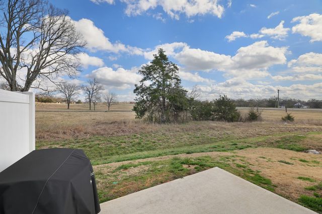 733 Lipizanner Ln, Smyrna, TN 37167