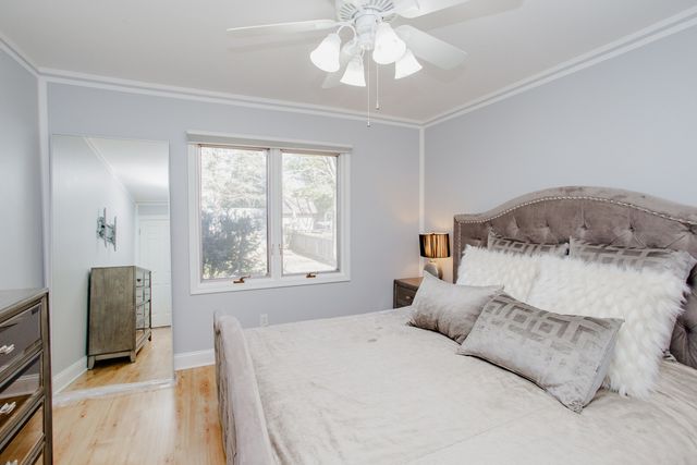 938 Aberdeen Drive, Crystal Lake, IL 60014