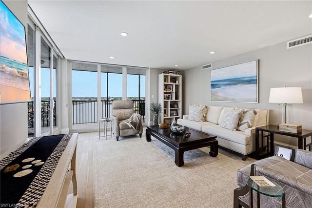 10420 Gulf Shore DR 161, Naples, FL 34108