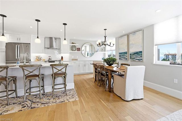 10420 Gulf Shore DR 161, Naples, FL 34108