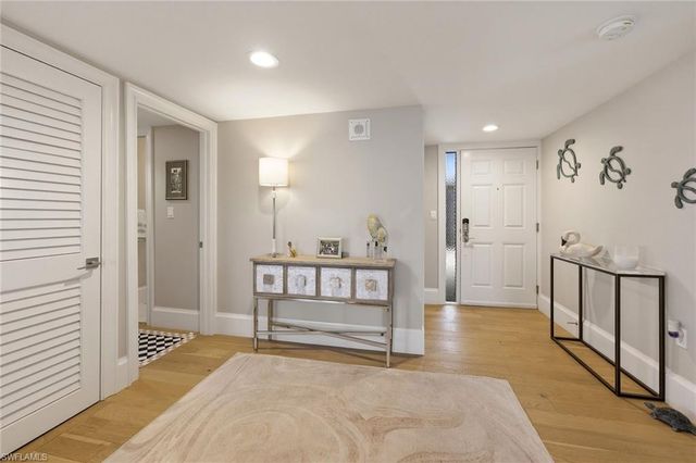 10420 Gulf Shore DR 161, Naples, FL 34108