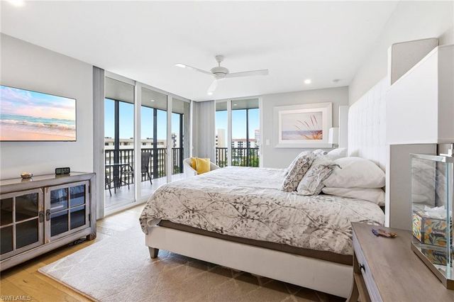 10420 Gulf Shore DR 161, Naples, FL 34108