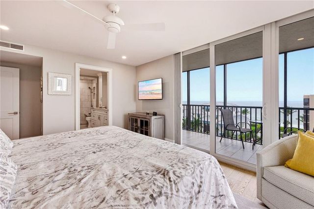 10420 Gulf Shore DR 161, Naples, FL 34108