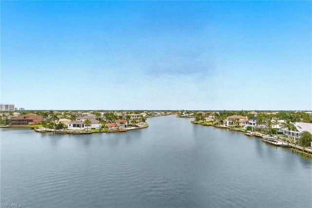 10420 Gulf Shore DR 161, Naples, FL 34108