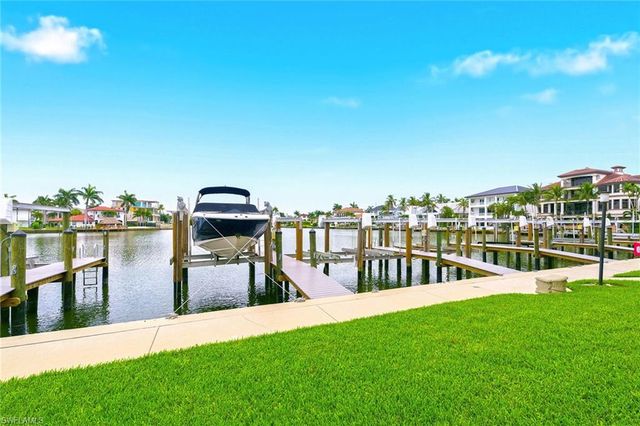 10420 Gulf Shore DR 161, Naples, FL 34108
