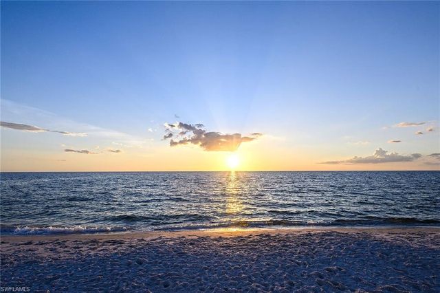 10420 Gulf Shore DR 161, Naples, FL 34108