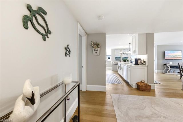 10420 Gulf Shore DR 161, Naples, FL 34108