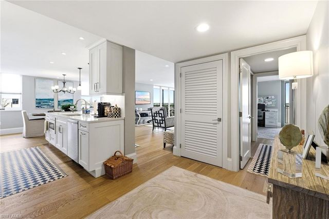 10420 Gulf Shore DR 161, Naples, FL 34108