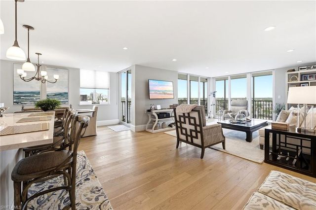 10420 Gulf Shore DR 161, Naples, FL 34108