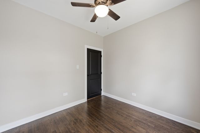 6828 S Champlain Avenue, Chicago, IL 60637