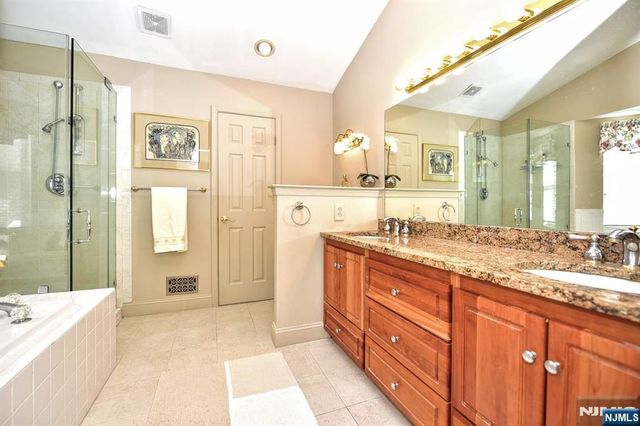 473 Mahogany Court 473, Mahwah, NJ 07430