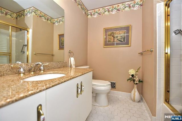 473 Mahogany Court 473, Mahwah, NJ 07430