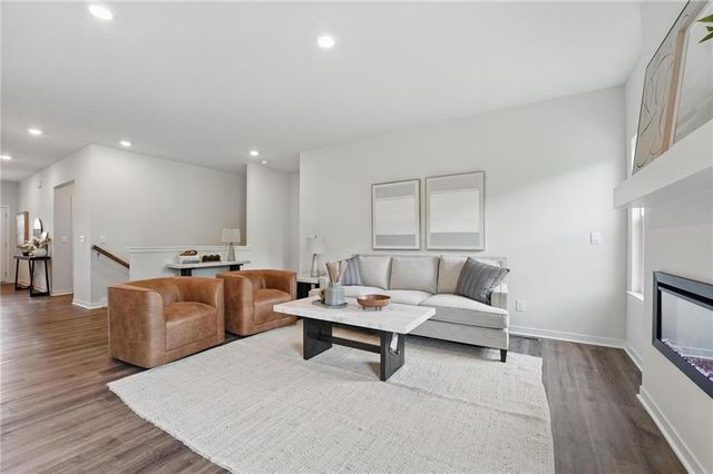 2211 Creek View Lane, Raymore, MO 64083