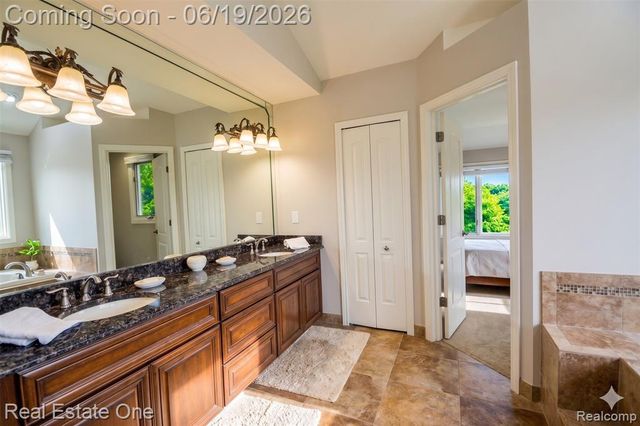 1576 Galena, Rochester Hills, MI 48306
