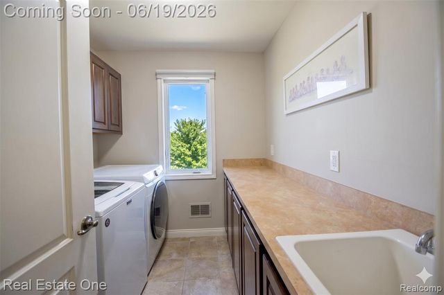 1576 Galena, Rochester Hills, MI 48306